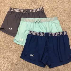 3 pairs of under armor shorts